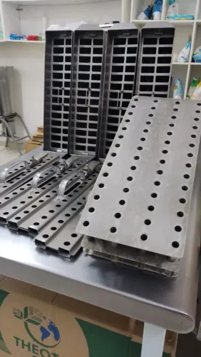 Máquina de sorvete 3x1 Pasteurizadora, Produtora e Picoleteira