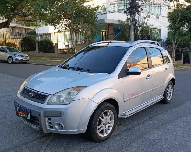 Ford Fiesta Trail 1.0 8V Flex 5P 2008