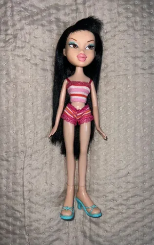 Boneca Bratz - Kumi Sweet Dreams sucata