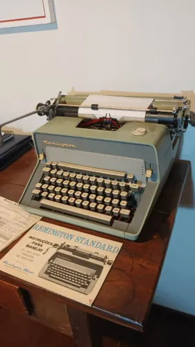 Máquina de Escrever Remington Vintage Original + Manual e Nota Antiga