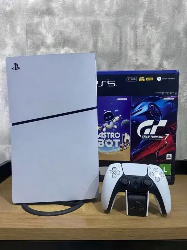 PS5 Slim Digital (3 Meses de Uso) + Base