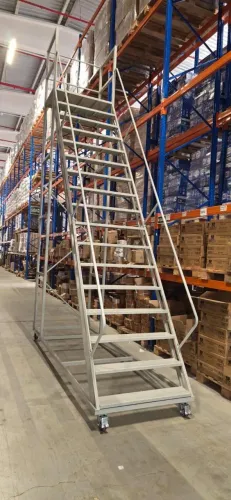 Escada Plataforma 4m ( 17 degraus )