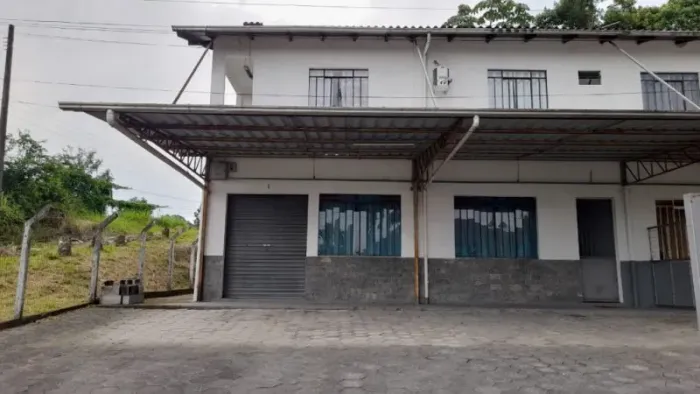 Apartamento mobiliado disponível para locação no Bairro Encano do Norte, em Indaial/SC.