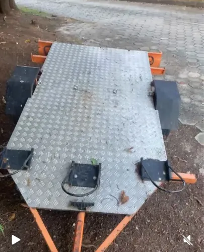Carreta para 3 motos