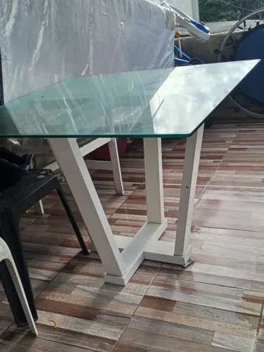 Mesa para vender sem cadeira