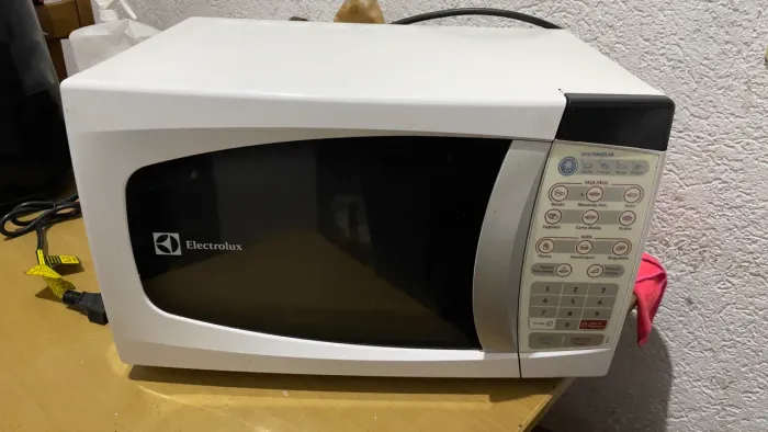 Microondas Eletrolux 20 litros 