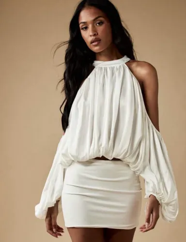 Blusa Balone branca nova na etiqueta