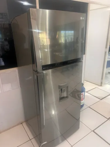 Geladeira LG semi nova