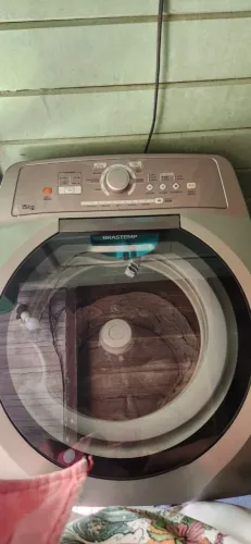 Máquina de lavar roupas