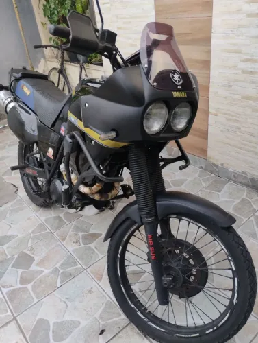 Yamaha Ténéré 600 impecável