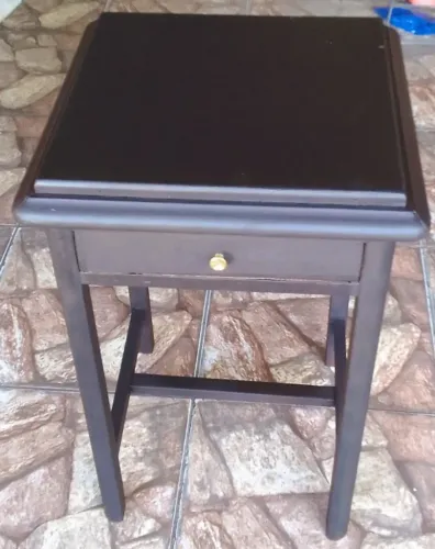 Antiga Mesinha alta Canto Madeira escurecida envernizada nobre gaveta prateleira lateral *