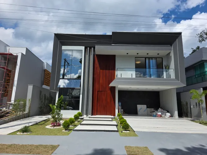 Condomínio Alphaville 2 Manaus - Casa Duplex 5 Suítes com Closet, Escritório e Piscina