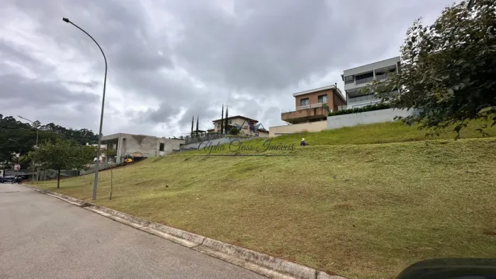 Vendo lindo lote em Alphaville - Residencial Gênesis 2