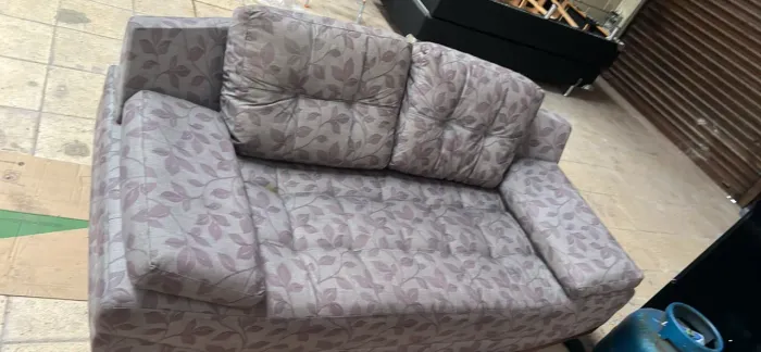 Vendo sofá 2 lugares