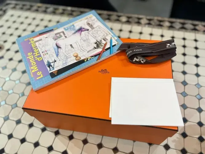 Caixa Original Hermès Kit Completo - Luxo e Exclusividade