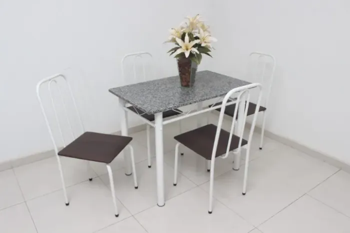 Mesa de jantar 4 Lugares ! Frete + Montagem Grátis .
