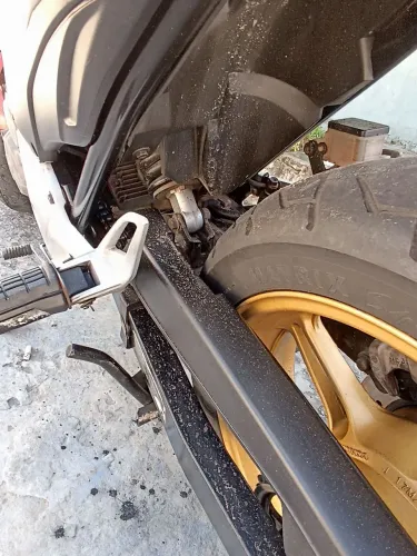 CB 300 no padrão p vender rápido, 