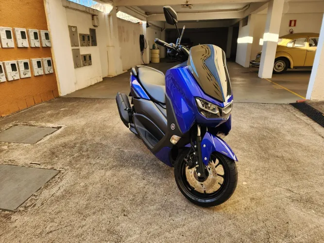 Yamaha Nmax 2024 com apenas 2500km