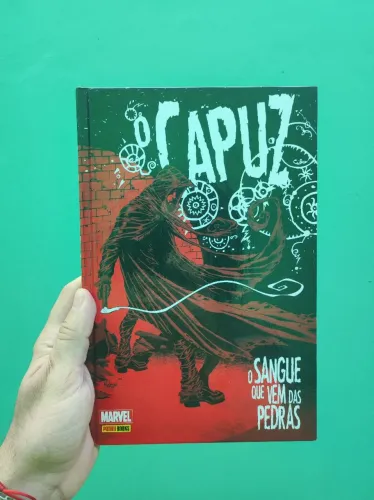 Hq O capuz em capa dura