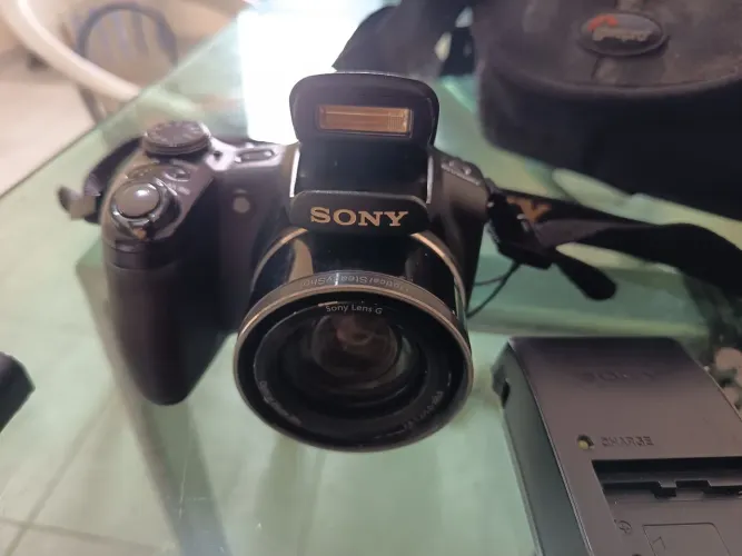 Vendendo ar condicionado e câmera fotográfica 1000,00