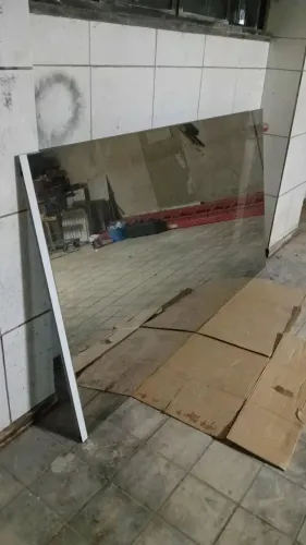 Vidro espelhado de 2 metros de altura e 1 metros de largura 