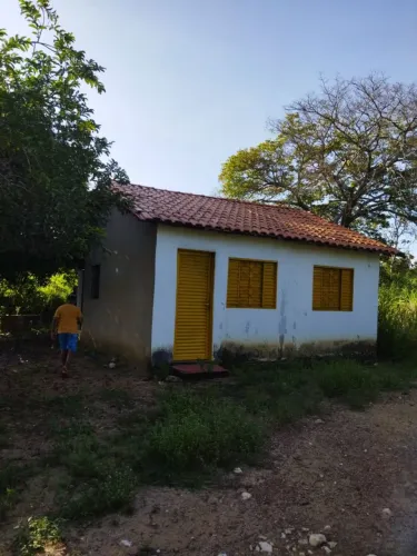 Vendo chácara 10 equitariá bem localizada sentido cáceres * falar com toni