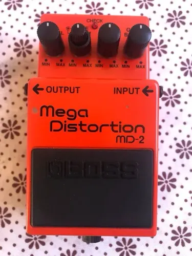Pedal Mega Distortion MD-2 Boss parcelo no Olxpay,ML e MPG avalio troca