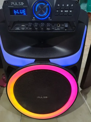 Vende-se caixa de som pulse não fazemos entrega valor 400