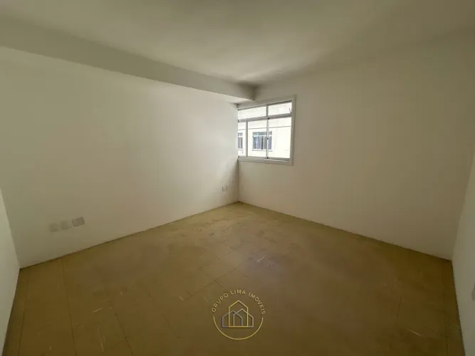 Sala comercial com 36m2 na Galeria Carapebus, Centro, Macaé/RJ