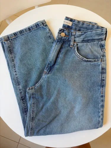 Calça jeans 12 ( veste 34/ 36) forma grande
