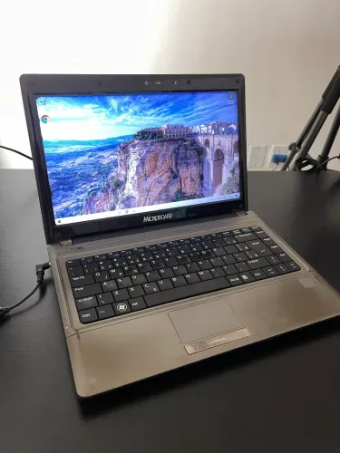 Notebook Básico - i3 2.40ghz 4GB RAM 240GB HD SSD