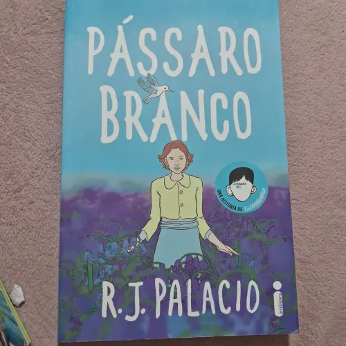 Livro pássaro branco