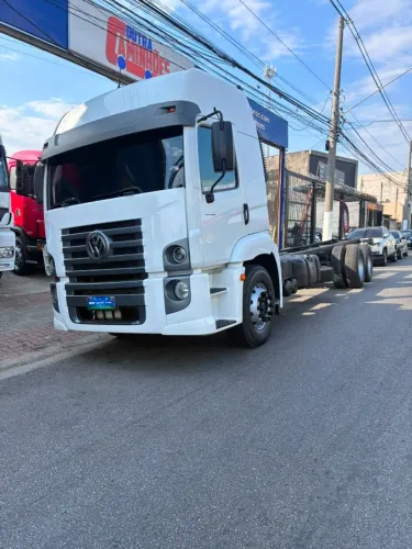 Volkswagen Constellation 24.280 2019