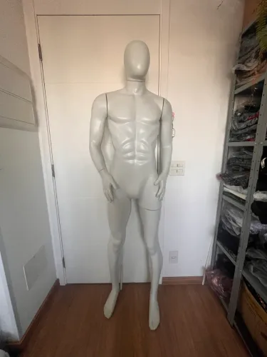 Manequim masculino 