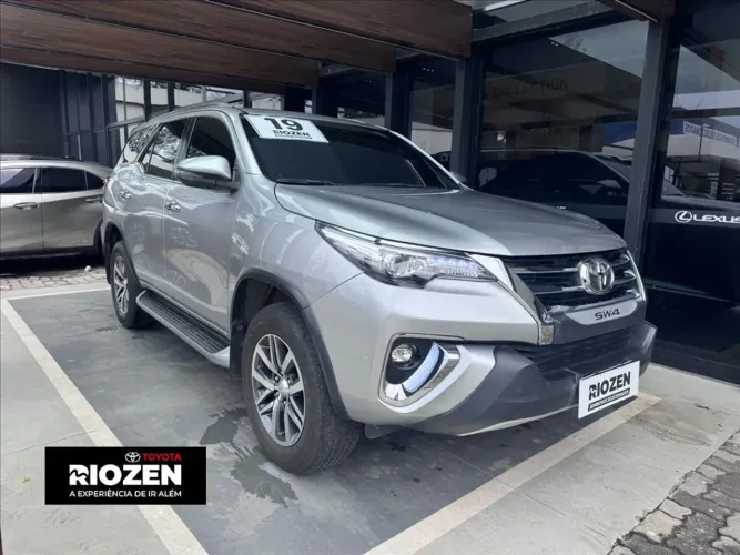 Toyota Hilux SW4 4X4 2.8 Diesel 2019