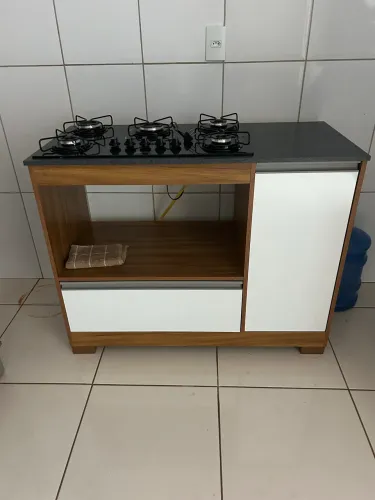 Fogão elétrico mais o suporte