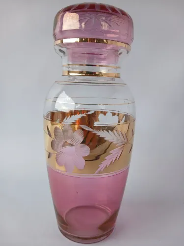 Licoreira Vintage em Vidro Rosa - Décadas de 1960/1970