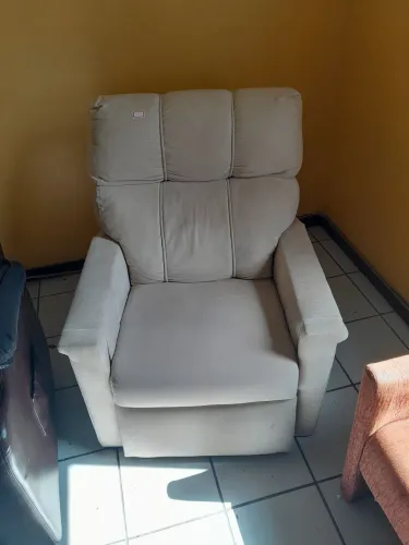 Poltrona Reclinável