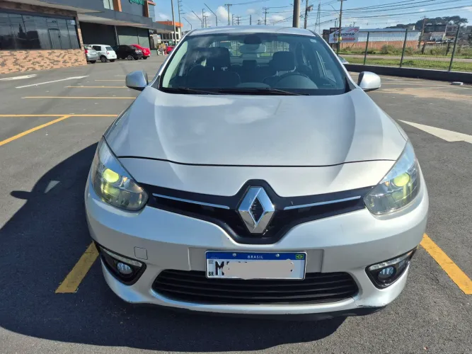 Renault Fluence Sed. Dynamique 2.0 16V Flex Mec. 2015