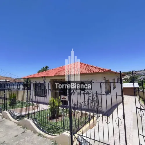 Casa à venda 5 Quartos, 2 Vagas, 495M², Nova Rússia, Ponta Grossa - PR