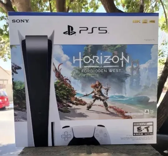 Sony PlayStation 5 825GB edição Blu-ray