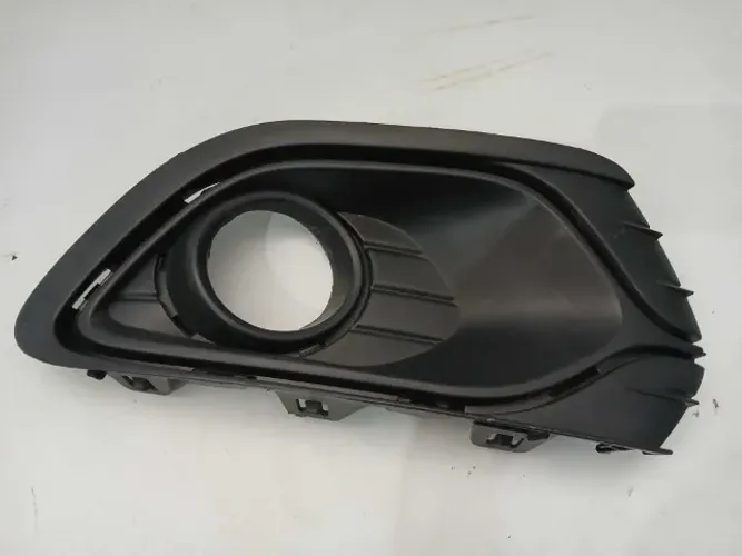 MOLDURA FAROL MILHA DIREITO RENAULT SANDERO LOGAN 2015/2019