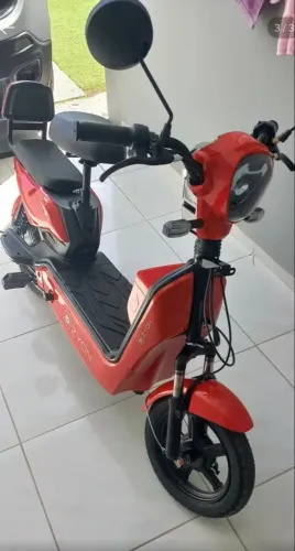 Scooter Nova No Plástico Nunca Usada