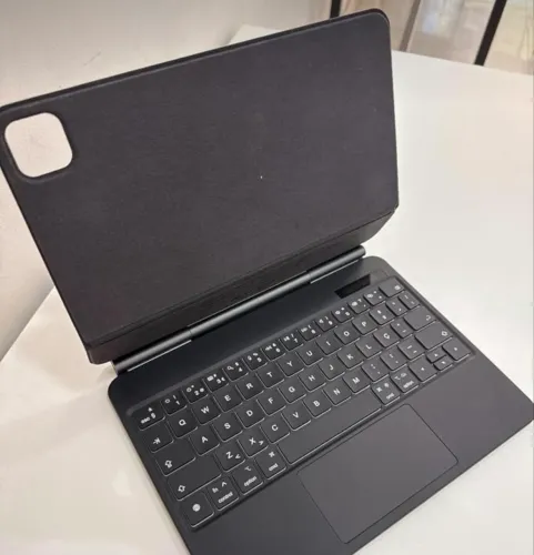Capa teclado iPad 
