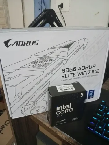 Intel core Ultra 5 32GB DDR5 7000MhZ Cl32 Aorus B860 ICE