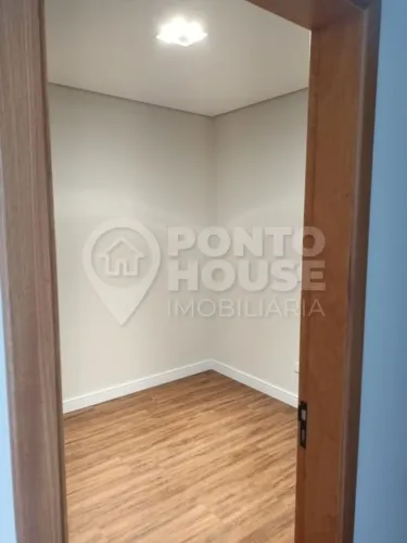 Sobrado Novo, à venda, com 3 dormitórios, 1 suíte, churrasqueira e 2 vagas