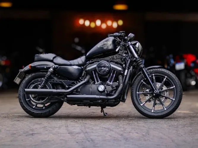HARLEY-DAVIDSON XL 883N IRON 883 cc