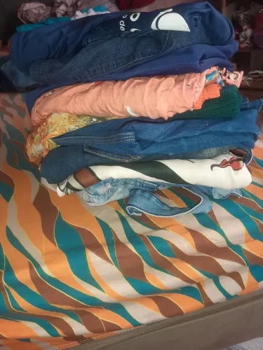 Vendendo roupas