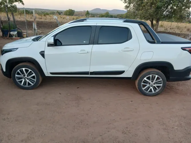 Fiat Strada Volcano 1.3 Flex 8V CD 2024