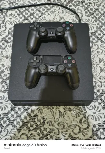 PS4 super conservado + 2 controles + mais jogos - pronto pra jogar